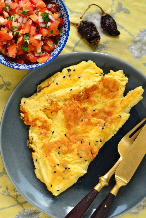 mustkoomne-omlett