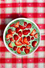 maasikapiim matcha ja chiaga